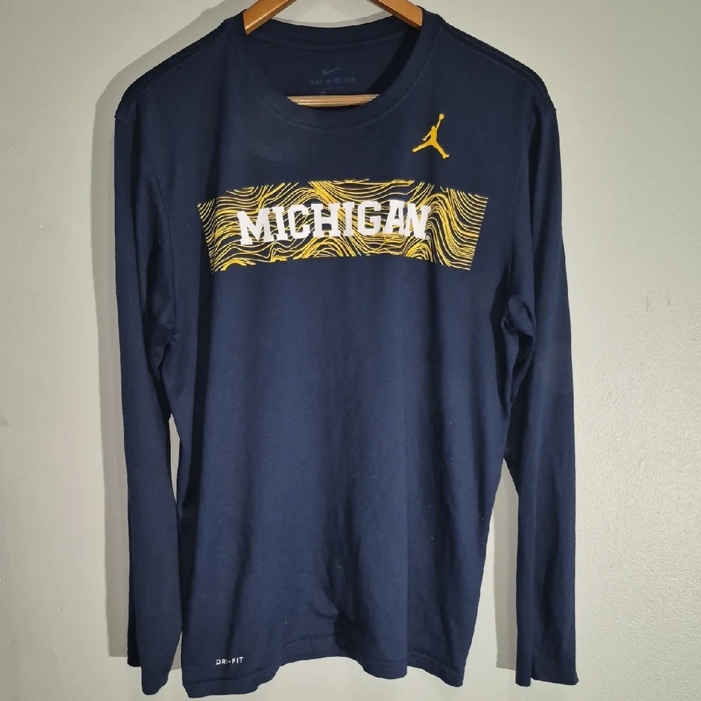 Jordan Nike Tee Dri Fit Long Sleeve T-shirt Michigan Wolverines Adult Large